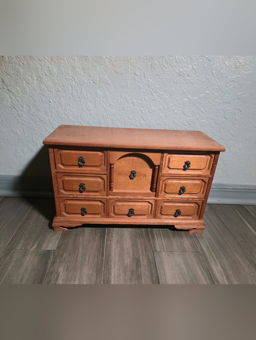 MCM Lg. Vtg. Wooden Jewelry Box 9 + 1 Compartment. Plays Beautiful Waltz.